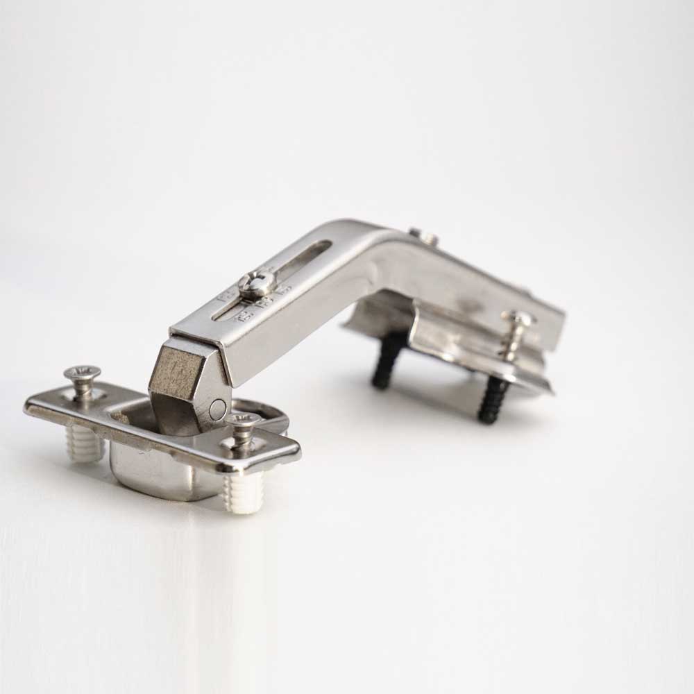 FGV välisarana alakulmakaapin ovien saranointiin