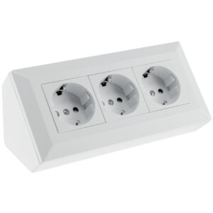 Kulmapistorasia 3 pistokepaikkaa